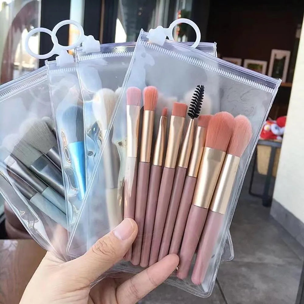 Kit com 8 Pincéis de Maquiagem + Estojo Transparente